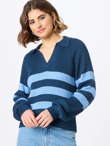 NA-KD Sweater in Blue: front