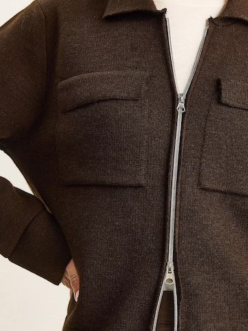 Bianco Lucci - Casaco de malha em castanho
