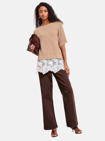 Friends Like These Свитер в Бежевый: спереди