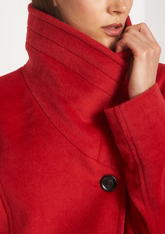 COMMA Between-Seasons Coat in Red