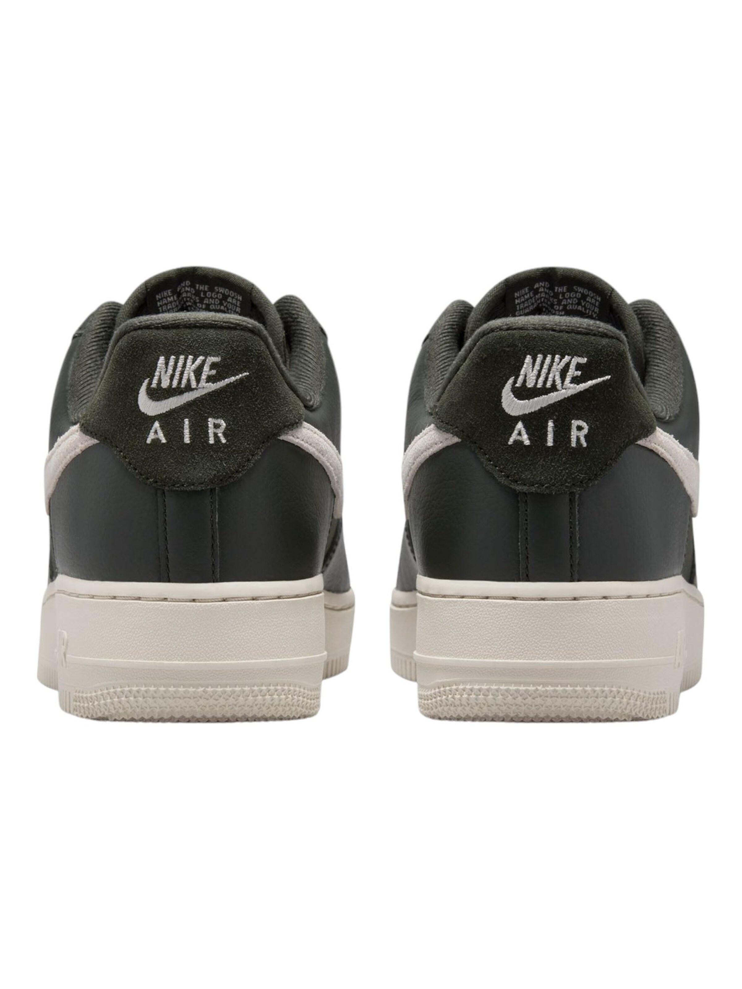 Baskets basses Nike Sportswear en mélange de couleurs