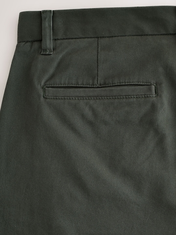 Next Слим Брюки-чинос в Зеленый