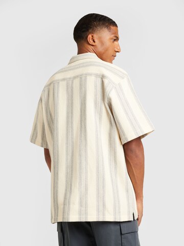 Carhartt WIP Comfort Fit Hemd 'Dodson' in Weiß