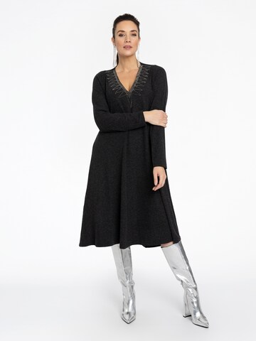 Robe YOEK en gris