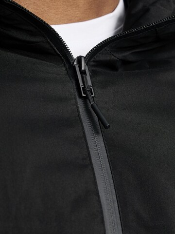 Jack & Jones Plus Winterjacke in Schwarz