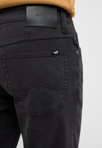 MUSTANG Regular Trousers 'Tramper' in Black