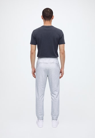4F - Tapered Pantalón deportivo en gris