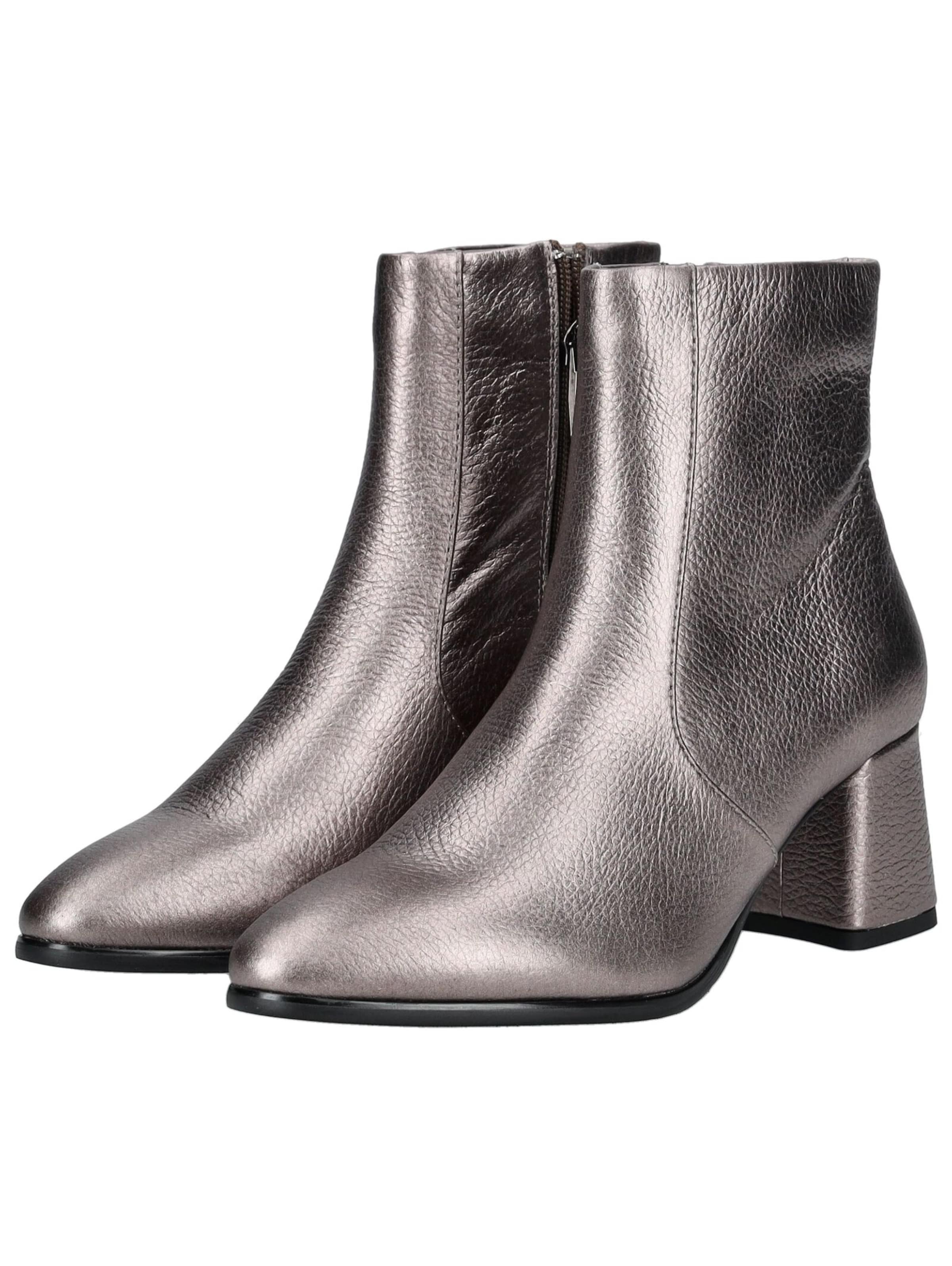 Regarde le Ciel Ankle Boots in Silver