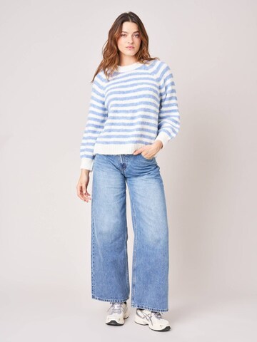 Deeluxe Sweater in Blue