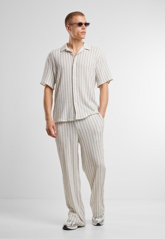 Urban Classics - Flared Calças em branco