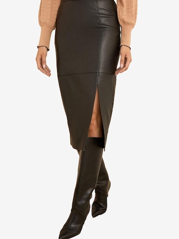 Gonna di love & roses in nero: frontale