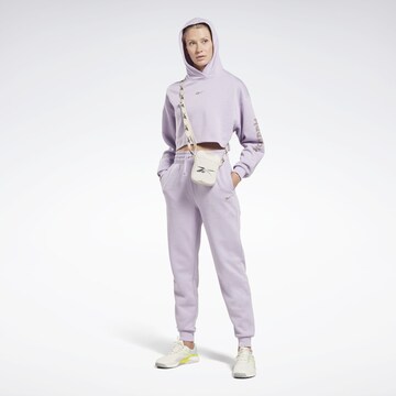 Effilé Pantalon de sport Reebok en violet