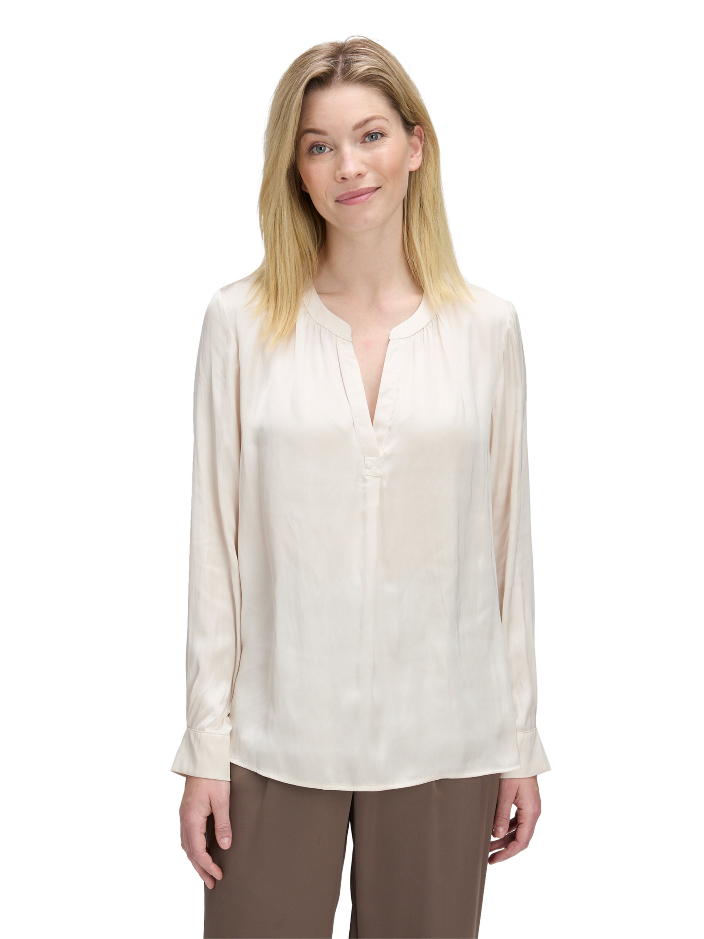 Betty Barclay Blouse in White: front
