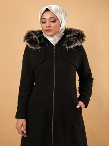 MODAMIHRAM Winter Coat in Black