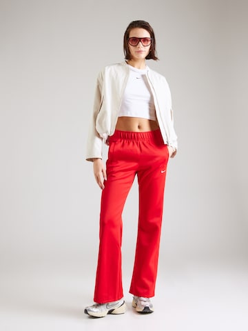 Regular Pantalon Nike Sportswear en rouge