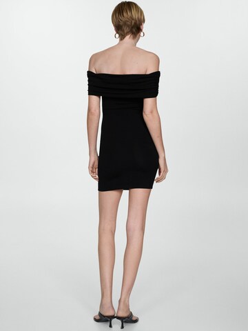 Rochie de cocktail de la MANGO pe negru