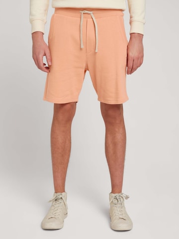 TOM TAILOR DENIM Shorts in Orange: predná strana