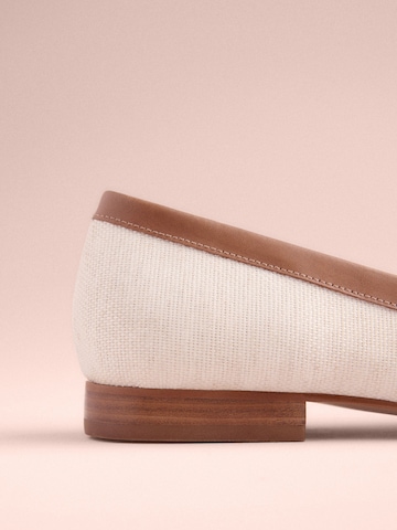 Chaussure basse 'Tabitha Simmons x Next Jess' Next en blanc