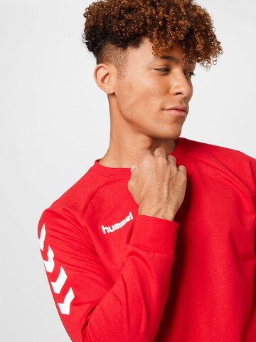 Hummel Sportsweatshirt in Rot