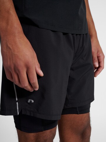Regular Pantalon de sport Newline en noir