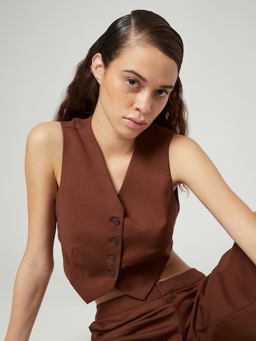 Bella x ABOUT YOU Suit Vest 'Josefina' in Brown