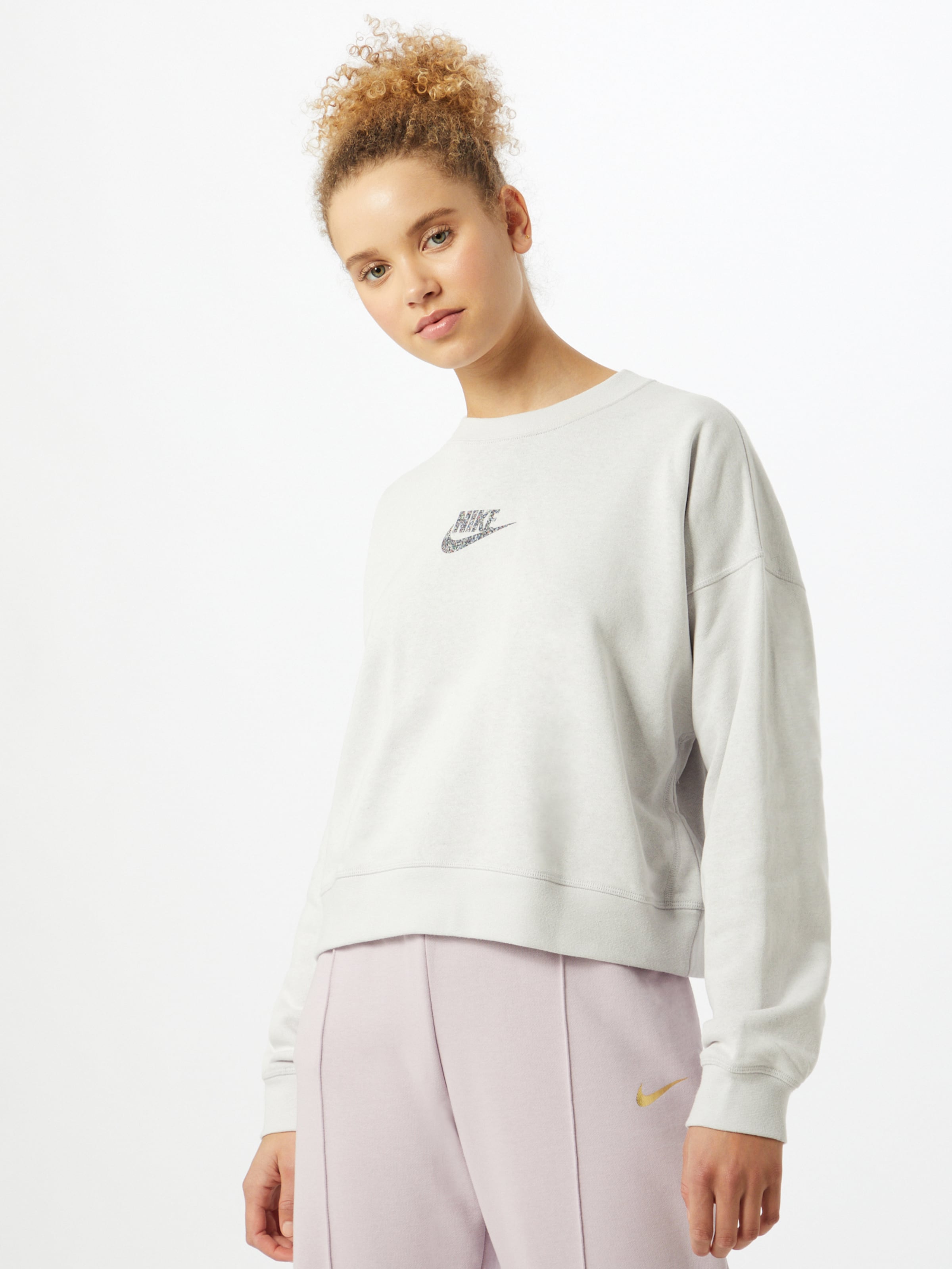 Nike Sportswear Sweatshirt 'Crew' in Grau | ABOUT YOU Nike Sportswear Sweatshirt 'Essential' in Grau | ABOUT YOU