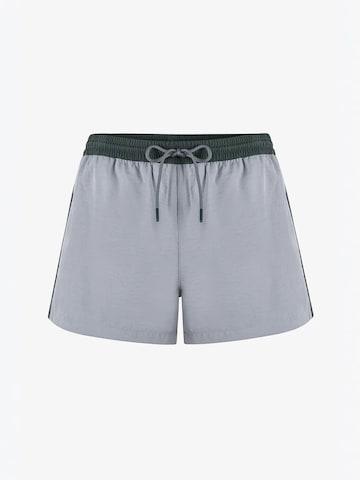 Penti Rövid fürdőnadrágok 'PENTI Herren Badeshorts Lagos Smoky' - szürke: elől