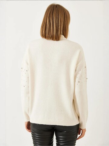 Bianco Lucci Trui in Beige