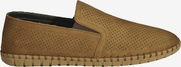 Desa Classic Flats 'Slip-Ons' in Brown: front