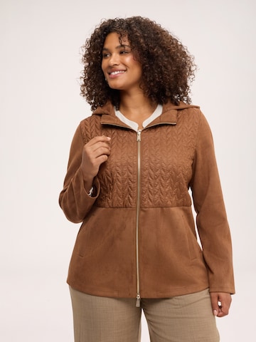 Cappotto di mezza stagione di Fiorella Rubino in marrone