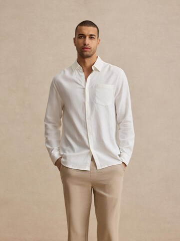 DAN FOX APPAREL Regular fit Button Up Shirt 'Taha' in White: front