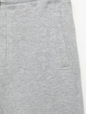 Regular Pantalon Pull&Bear en gris