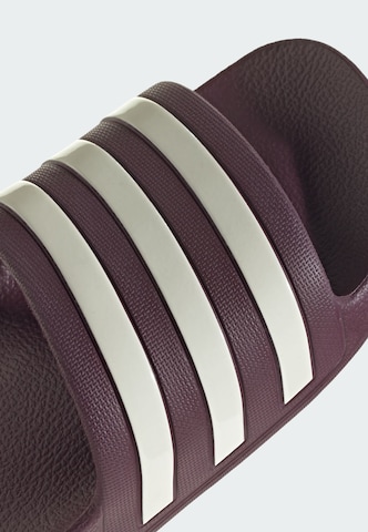 Claquettes / Tongs 'Adilette Aqua' ADIDAS PERFORMANCE en rouge