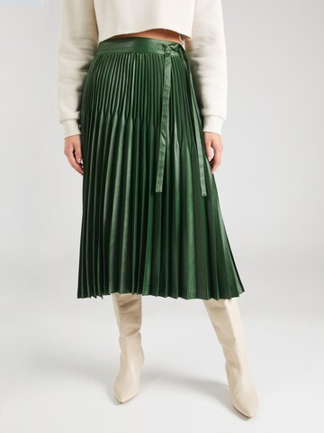 3.1 Phillip Lim - Falda en verde: frente