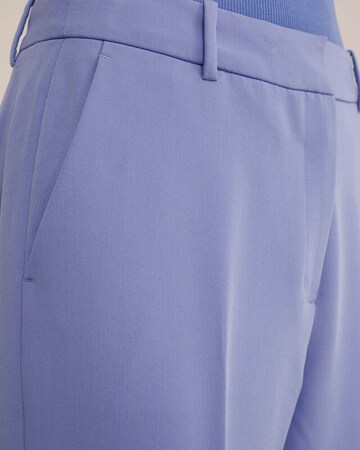 WE Fashion Bootcut Hose in Lila