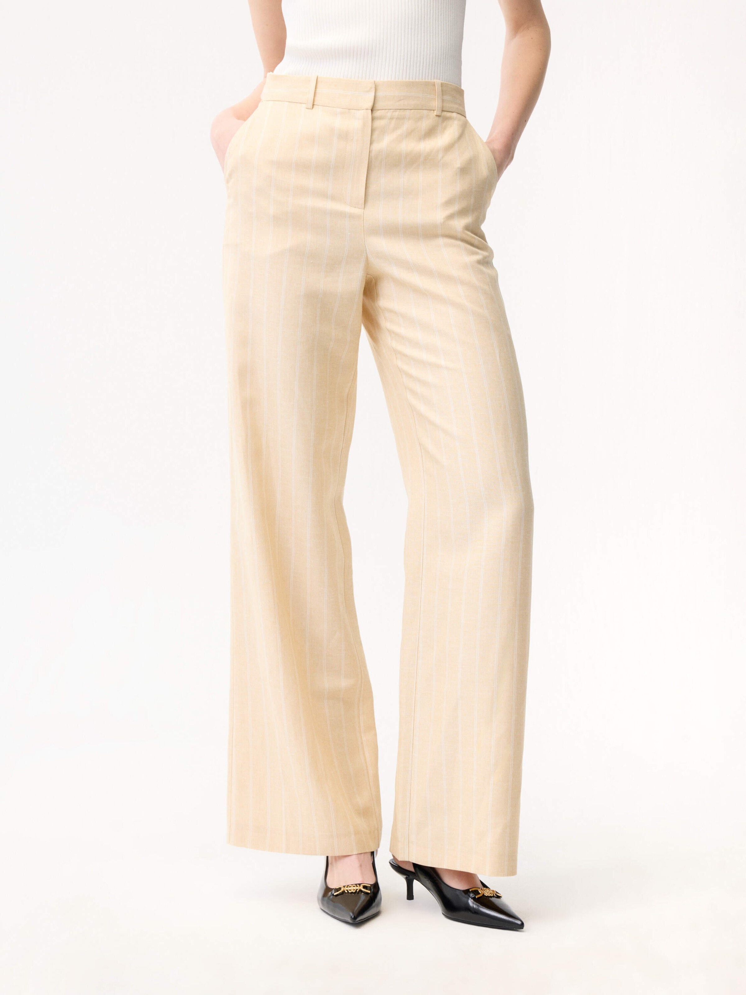 adl Loose fit Trousers in Yellow