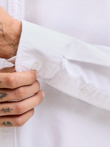 JACK & JONES Tavaline suurus Triiksärk 'JPRBLUHARVEY', värv valge