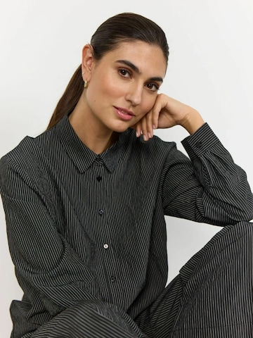 Chemisier ' POY ' Soyaconcept en noir