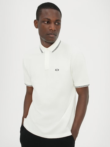 ARMANI EXCHANGE - Camiseta en blanco