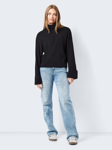 Pull-over 'NMCLOE' Noisy may en noir