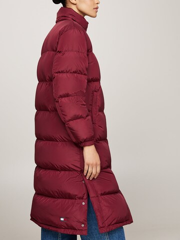 Tommy Jeans Vinterkappa 'Alaska' i röd