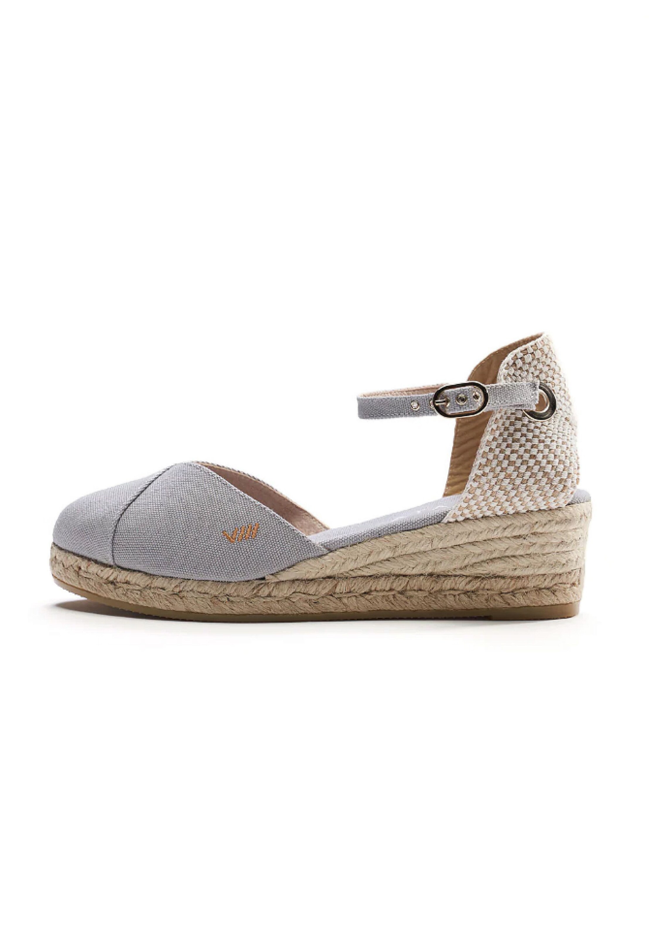 Viscata Espadrilles 'Pubol' in Grey: front