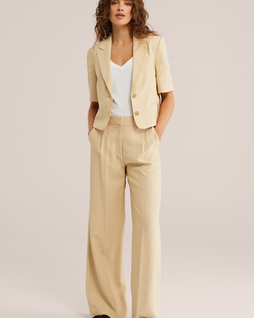 WE Fashion Top in Beige