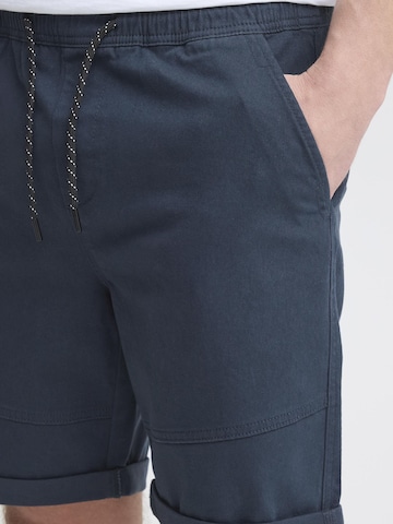 !Solid Regular Chino 'HENK' in Blauw
