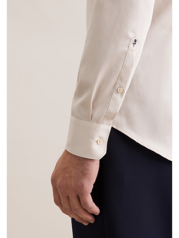 SEIDENSTICKER Slim fit Button Up Shirt in Beige