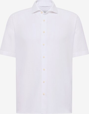 ETERNA Button Up Shirt in White: front