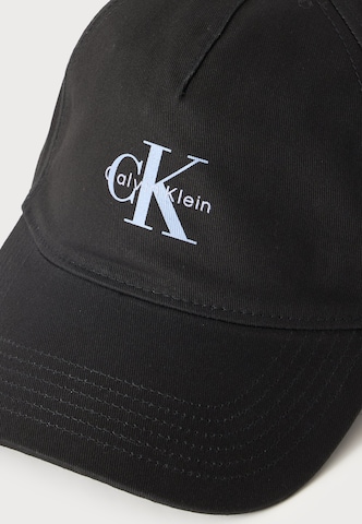 Calvin Klein Lippalakki värissä musta