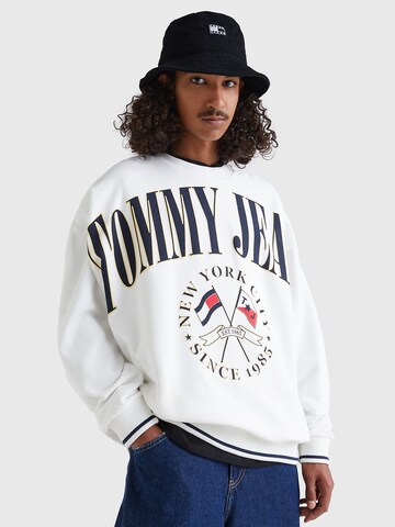 Tommy Jeans Sweatshirt 'Skater' in Wit: voorkant