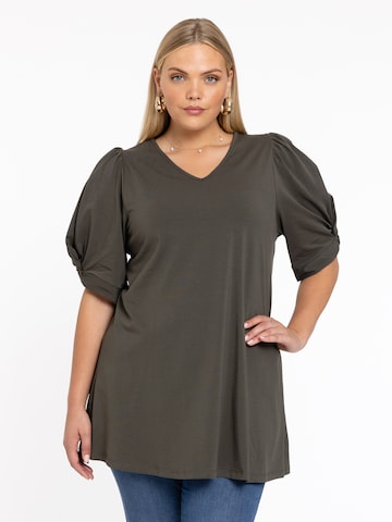 Yoek Tunic in Green: front