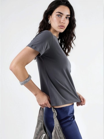 T-shirt Busem en gris